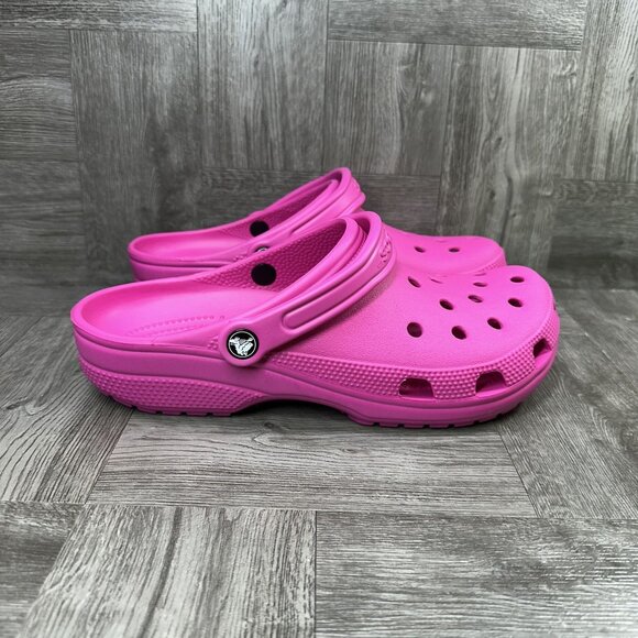 CROCS Classic Men's 10/Women's 12 Hot Pink Sandals - Picture 1 of 6